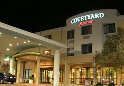 Hotel Courtyard Brunswick